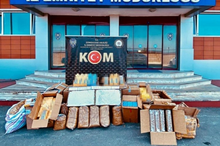 Zonguldak'ta bir depoda 188 bin adet i&ccedil;i dolu makaron bulundu