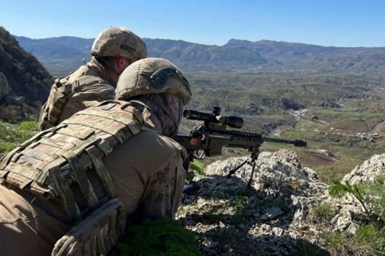 2 PKK/YPG'li ter&ouml;rist &ouml;ld&uuml;r&uuml;ld&uuml;!