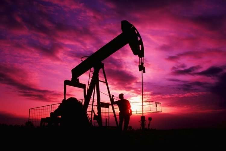 Brent petrolde b&uuml;y&uuml;k d&uuml;ş&uuml;ş! Akaryakıt fiyatlarına indirim gelecek mi?