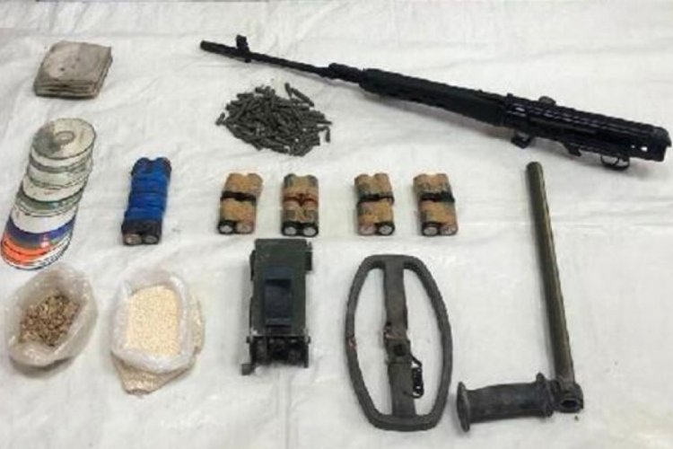 Ter&ouml;ristlerin kullandığı 3 sığınak imha edildi