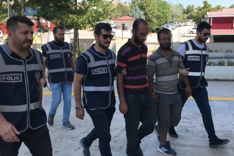 66 su&ccedil; kaydı bulunan 2 ş&uuml;pheli tutuklandı