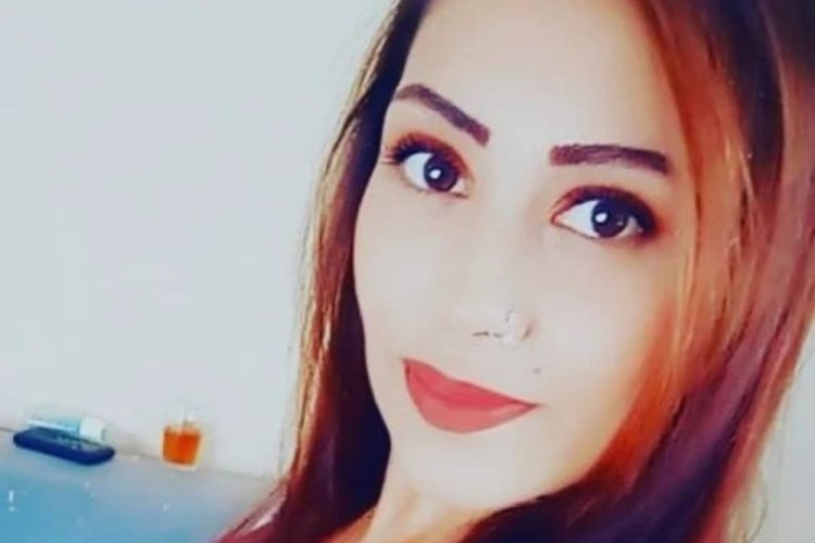 Takla atan otomobilin i&ccedil;indeki anne hastanede hayatını kaybetti