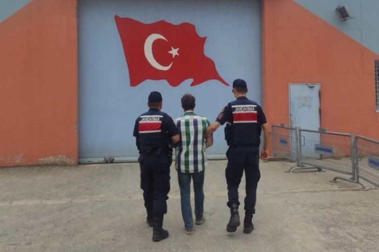 Cinsel istismar su&ccedil;undan babasının evinde saklanıyordu, yakayı ele verdi