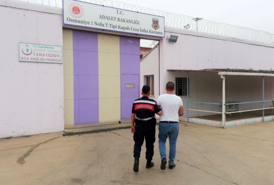4 yıl hapis cezasıyla aranan h&uuml;k&uuml;ml&uuml; yakalandı