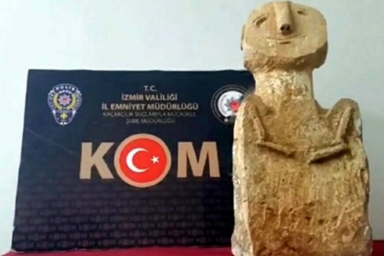 İzmir'de 11 bin 500 yıllık tarihi heykel ele ge&ccedil;irildi