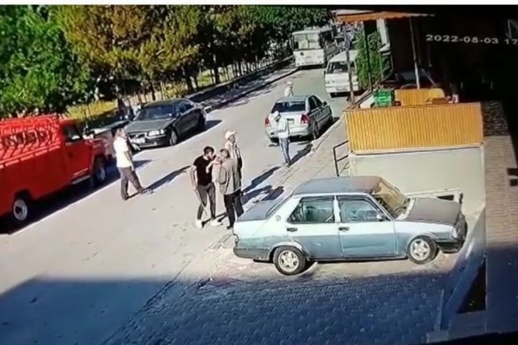 D&ouml;ner bı&ccedil;aklı maganda sokak ortasında dehşet sa&ccedil;tı