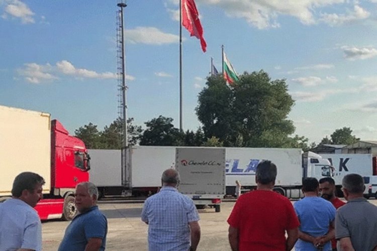 Bulgaristan'da laboratuvar krizi!
