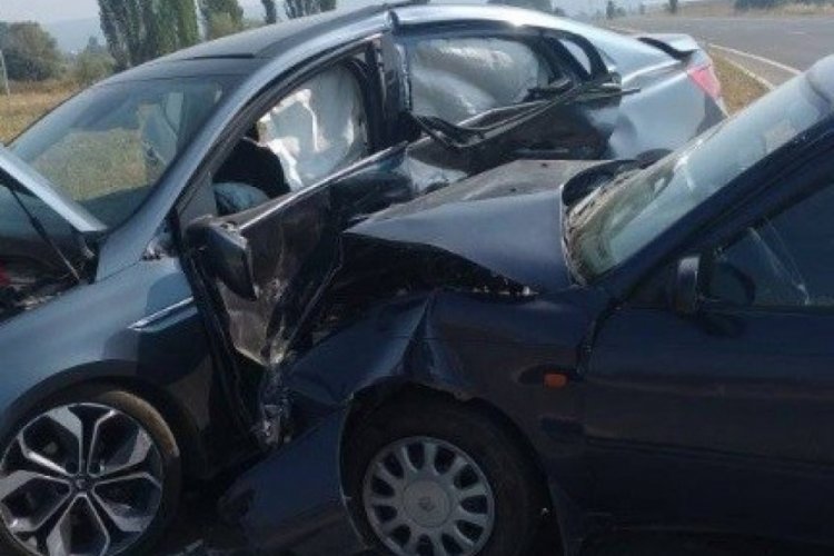 K&uuml;tahya'da trafik kazası: 5 yaralı