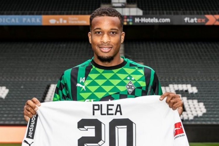 Alassane Plea'dan Fenerbah&ccedil;e'yi &uuml;zen haber
