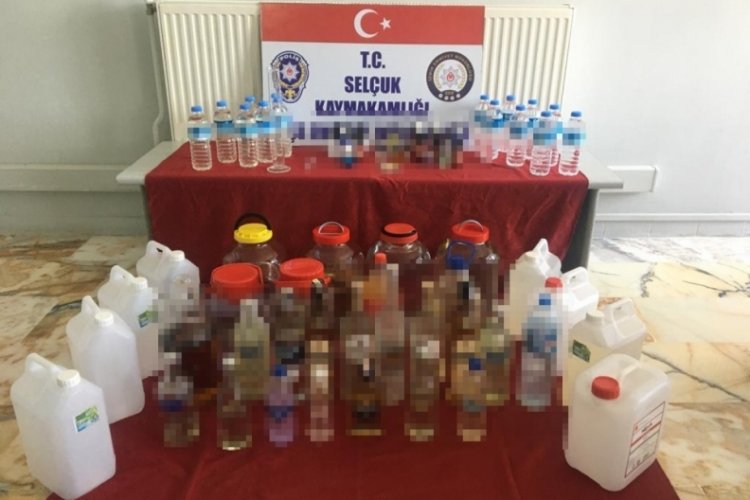 İzmir'de sahte i&ccedil;ki operasyonu