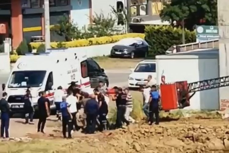 Kocaeli'de iş&ccedil;i inşaat boşluğuna d&uuml;şt&uuml;