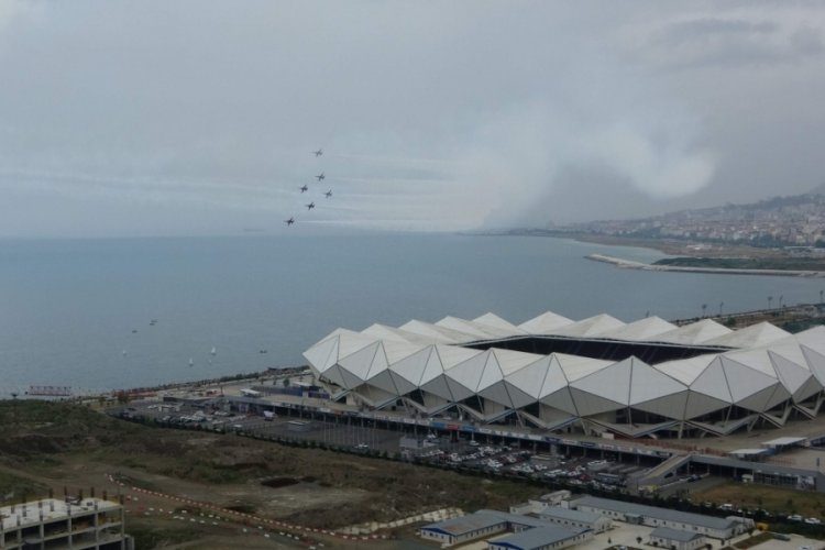 T&uuml;rk Yıldızları Trabzon semalarında