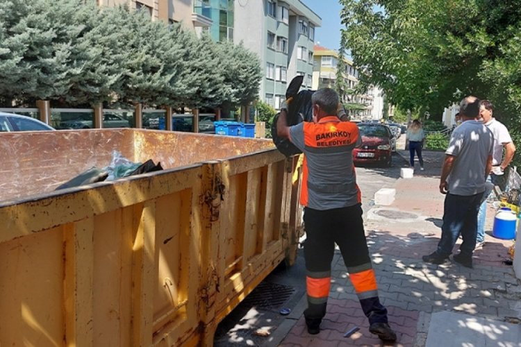 3 kişilik ailenin evinden 4 kamyon &ccedil;&ouml;p &ccedil;ıktı