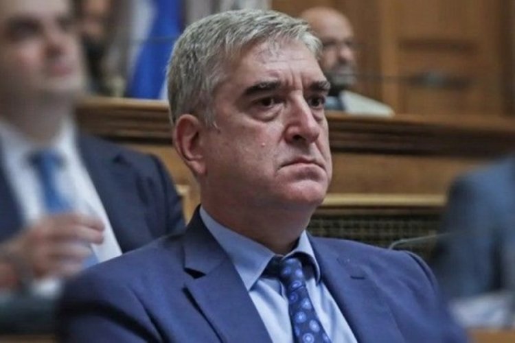 İstihbarat Teşkilatı Başkanı istifa etti