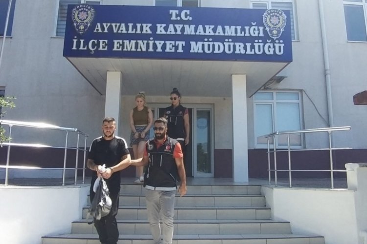 Uyuşturucu satıcısı &ccedil;ift, polisten ka&ccedil;amadı