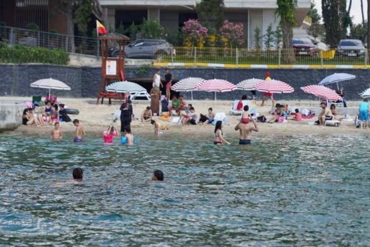 İstanbul'un g&ouml;zde plajı yeniden a&ccedil;ıldı