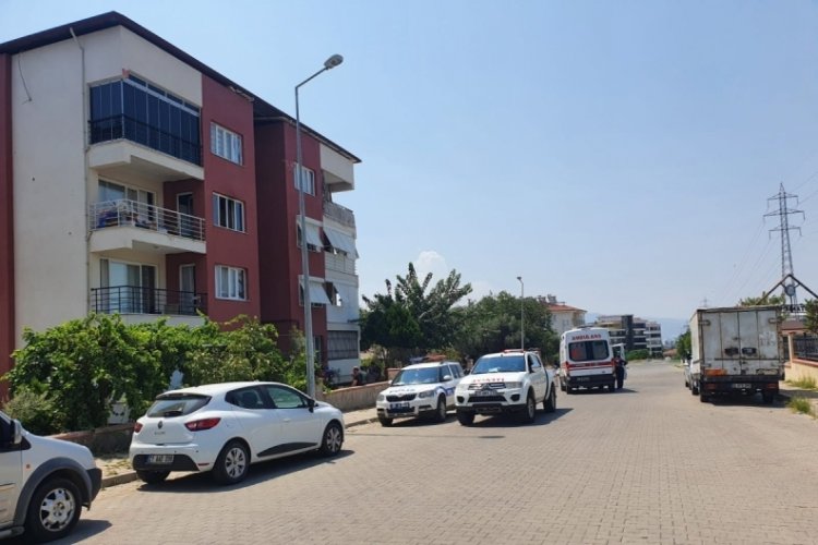 Ev sahibine kızdı, evi ateşe verdi