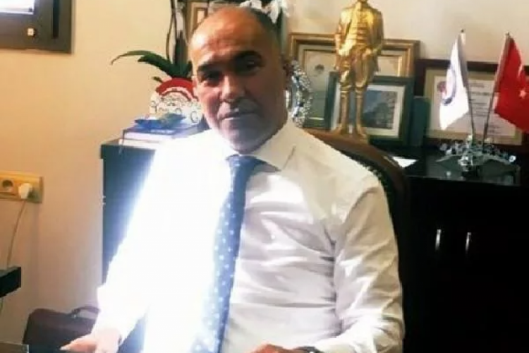 N&uuml;fus m&uuml;d&uuml;rl&uuml;ğ&uuml; operasyonuna 5 tutuklama
