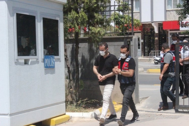 10 yıl &ouml;nce işlenen 3 cinayetin katilleri baba-oğul &ccedil;ıktı