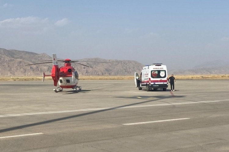 Ambulans helikopter premat&uuml;re bebek i&ccedil;in havalandı