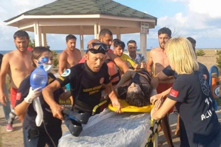 Denizde boğulma tehlikesi ge&ccedil;iren kız hastanede &ouml;ld&uuml;