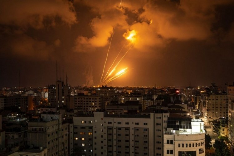İsrail'in Gazze'ye saldırıları devam ediyor: 7 &ouml;l&uuml;