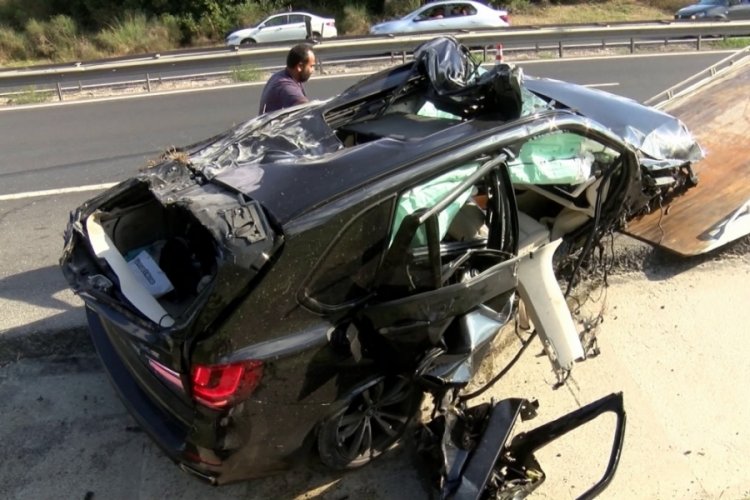 Tatile gelen gurbet&ccedil;i aile kaza yaptı: 4 yaralı