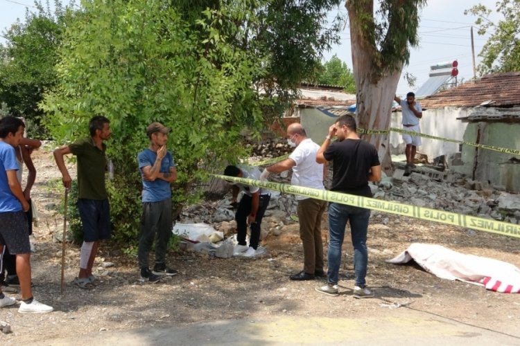 Antalya'da sokak ortasında ceset şoku