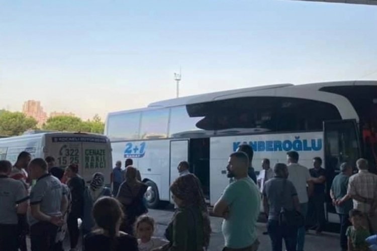 95 yaşındaki kadın, otob&uuml;ste kalp krizi ge&ccedil;irerek hayatını kaybetti