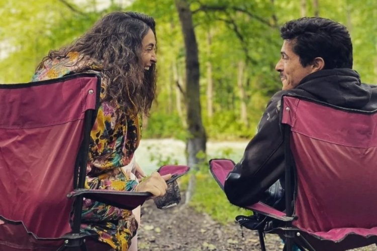 Aslıhan G&uuml;rb&uuml;z ve İsmail Hacıoğlu'ndan aşk pozu