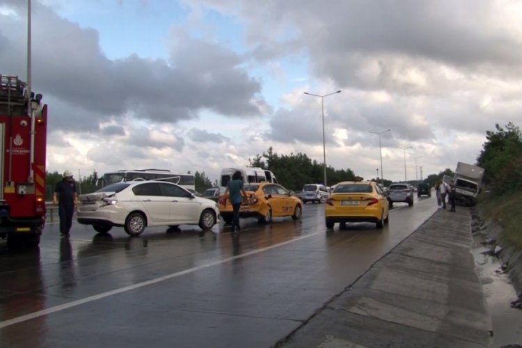 İstanbul'da zincirleme kaza: &Ccedil;ok sayıda yaralı var