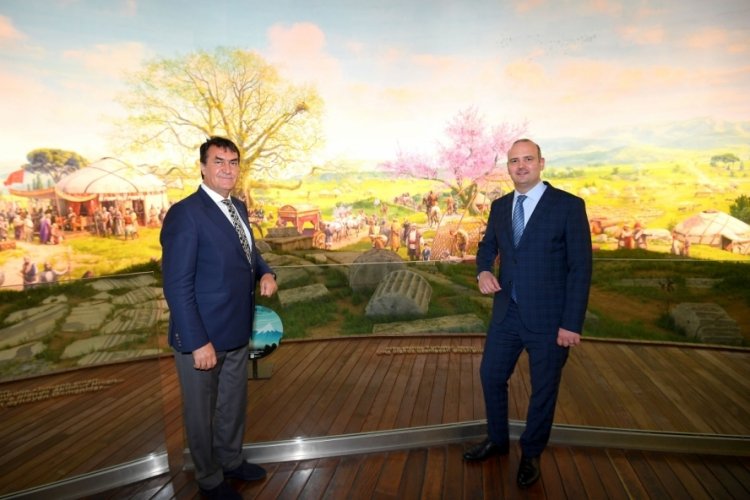 AK Parti Genel Başkan Yardımcısı Dr. &Ouml;mer İleri'den Bursa'da Panorama ziyareti