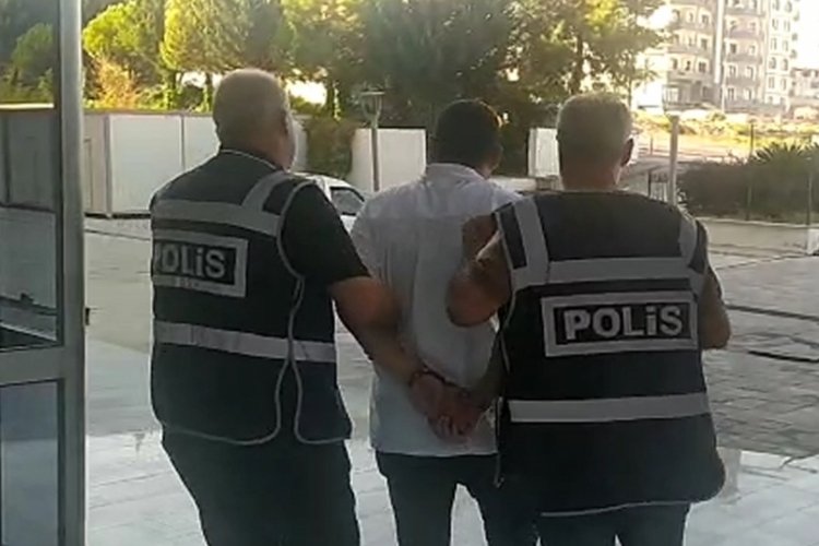 G&ouml;&ccedil;men ka&ccedil;ak&ccedil;ılığından aranan h&uuml;k&uuml;ml&uuml; yakalandı
