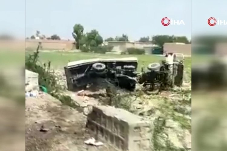 Pakistan'da askeri konvoya bombalı saldırı: 4 asker &ouml;ld&uuml;