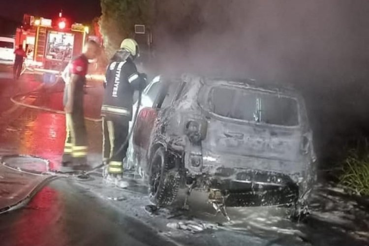 L&uuml;ks cipler &ccedil;ıkan yangında hurdaya d&ouml;nd&uuml;