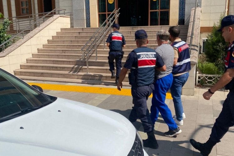 14 yıl hapis cezası bulunan firari şahıs jandarmadan ka&ccedil;amadı