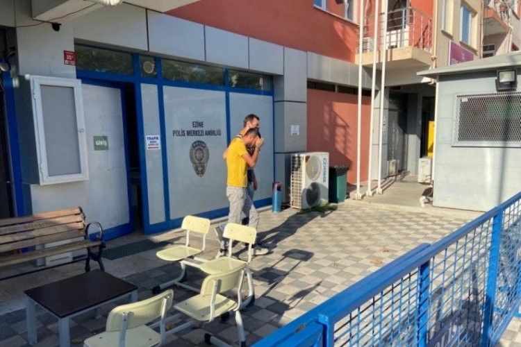 Aynı g&uuml;n i&ccedil;erisinde 3 yeri soyan hırsızlar tutuklandı