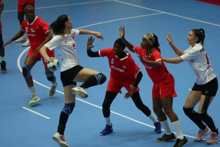 Kadın Milli Hentbol takımı ikinci galibiyetini aldı