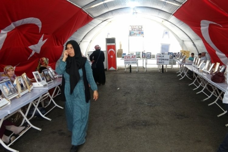 Evlat direnişi bin 71 g&uuml;nd&uuml;r s&uuml;r&uuml;yor