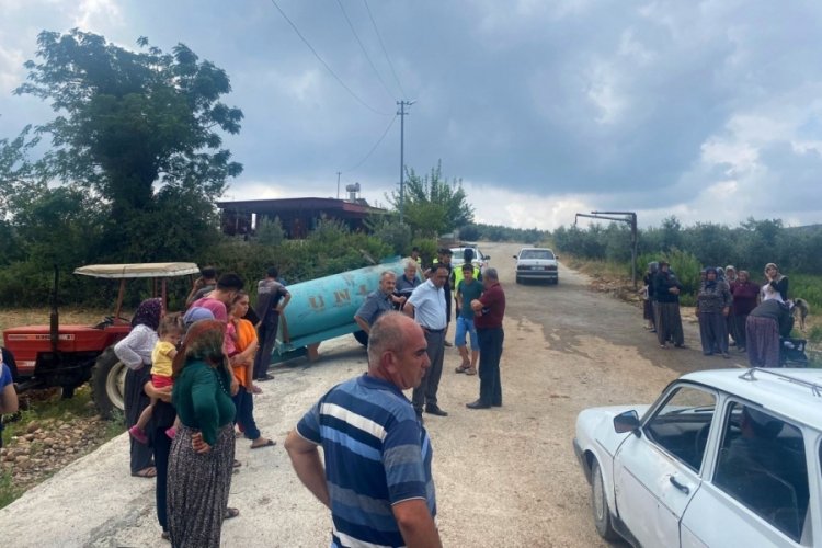 Trakt&ouml;r&uuml;n altında kalan yaşlı adam hayatını kaybetti