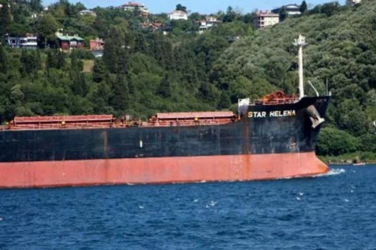 İstanbul Boğazı'ndan Tahıl y&uuml;kl&uuml; 'Star Helena' ge&ccedil;ti