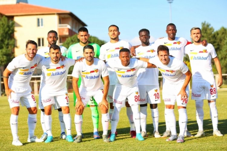 TFF'den yabancı futbolcu d&uuml;zenlemesi: Kayserispor 15 yabancı futbolcusuna lisans &ccedil;ıkardı