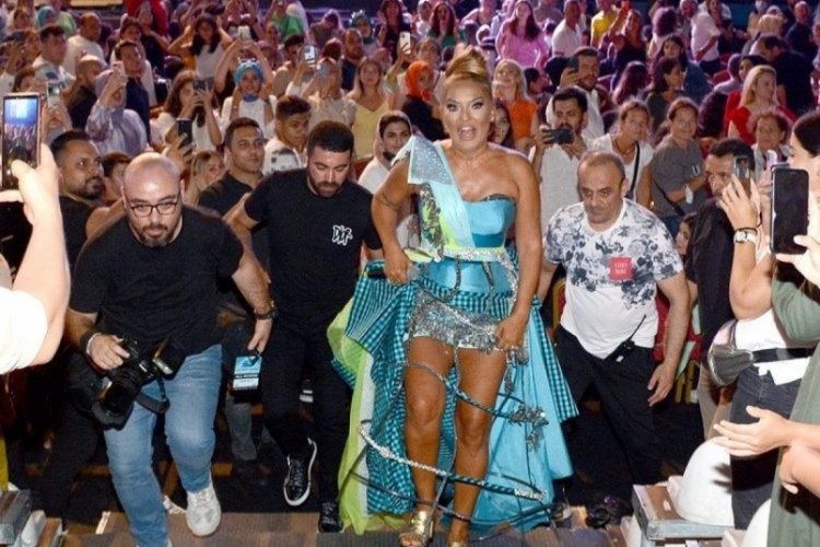 Demet Akalın: Okan'ı zor tutuyorum
