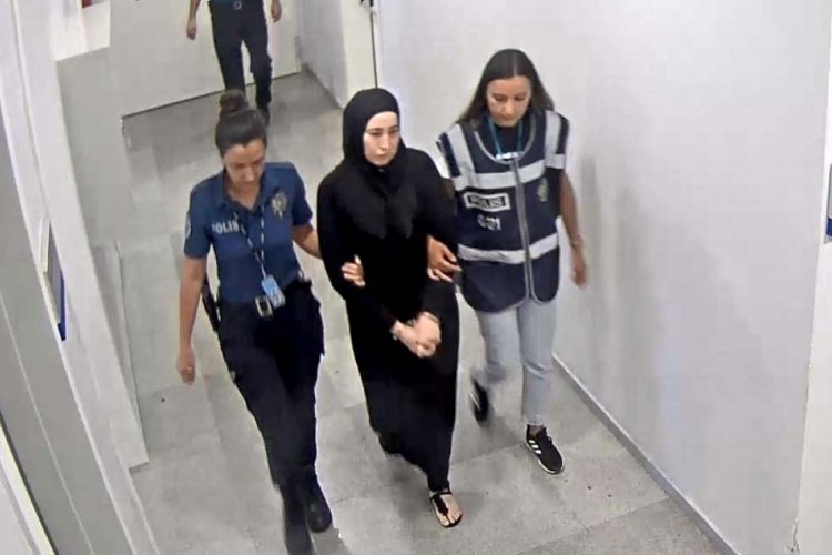 Kanser ila&ccedil;larını yurt dışına &ccedil;ıkarmak isterken yakalandı