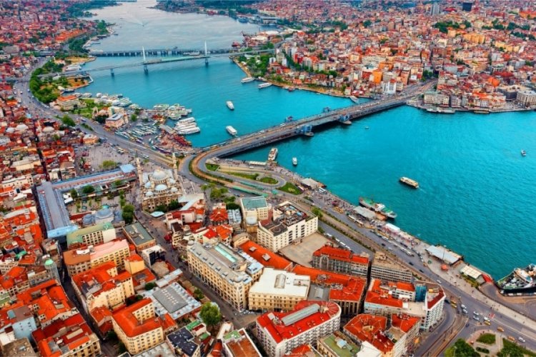 İstanbul'da AK Partili belediyelerde iş&ccedil;ilere y&uuml;zde 80 oranında zam yapıldı