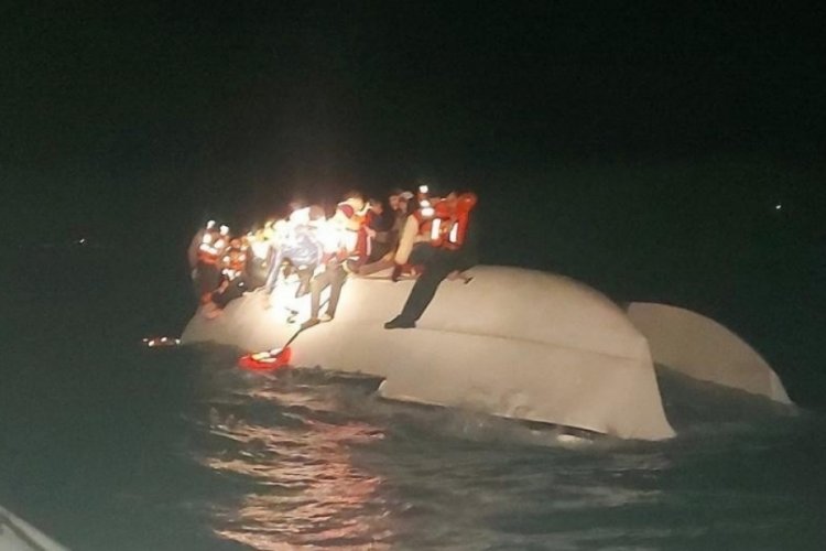 Antalya'dan İtalya'ya gitmek i&ccedil;in yolan &ccedil;ıkan g&ouml;&ccedil;men teknesi battı