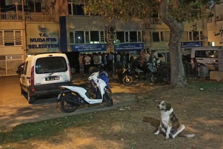 Mudanya Belediyesi ile iş&ccedil;iler karşı karşıya geldi