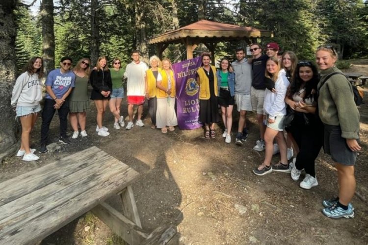 Nil&uuml;fer Lions'dan k&uuml;lt&uuml;rel hizmet