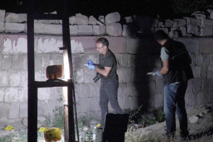 Husumetli iki grubun kavgasında kan d&ouml;k&uuml;ld&uuml;