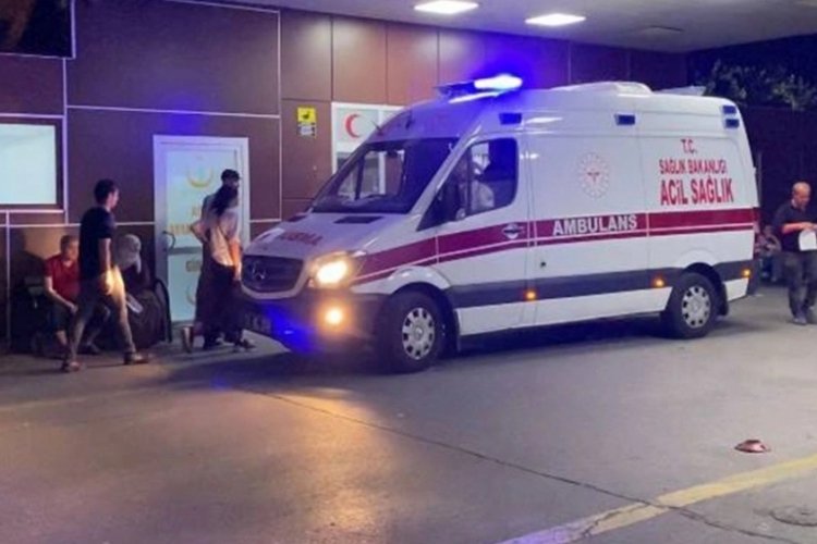 "Kız ka&ccedil;ırma" kavgasında 8 yaralı